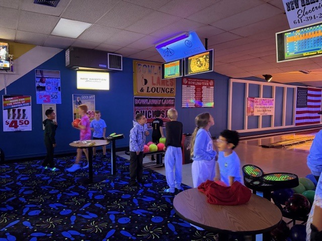 On Friday, October 23, The 4th graders celebrated all their hard work throughout Quarter One with a trip to the bowling alley! Students had a great time bowling, laughing, and celebrating their accomplishments together. The 4th grade teachers were especially proud that the students were complimented on their amazing behavior at the bowling alley! Way to represent our school! This special celebration was made possible thanks to the generous donation from our elementary raffle fundraiser. We are so grateful to everyone who continues to support our students and help make these memorable experiences possible. Thank you for making a difference!