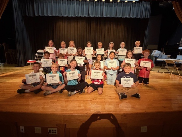 The 4th grade teachers are so proud of the students and all the hard work they have shown throughout the first quarter! Each day, students have continued to show up, put forth their best effort, and work toward reaching their goals. Friday, The students celebrated their accomplishments, dedication, and growth. Every effort matters, and everyone is so proud of the progress the students are making. Congratulations to all of the award recipients, and keep up the amazing work!