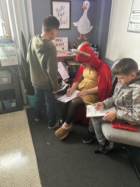 🧙‍♀️🎃 Can You Save Your Teacher? 👻🔐  Our 4th graders put their literacy skills to the test in a Halloween-themed escape room! The mission? Save their teacher from a witch! 🧹🕸️  Students worked together to solve puzzles, crack codes, and complete challenges using their grammar and reading skills. They had to think critically, work as a team, and use everything they’ve been learning in literacy to unlock the clues and save the day! 📚🧠  Who knew grammar and reading could be so spooktacular?! 👻🖤  #FourthGrade #LiteracyFun #EscapeRoomChallenge #LearningIsFun #SpooktacularLearning
