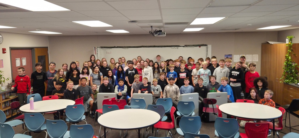 Chris Schveiger from the Fayette County Sheriff's Department came to speak to the  7th graders about the dangers off drugs and alcohol, as well as the importance of internet safety.