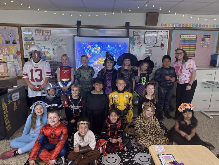 Mrs. Conways's 2nd graders had a SPOOK-tacular day filled with costumes, smiles, laughter, and lots of Halloween fun! From our costume parade to singing Halloween carols as a whole second grade, we made some sweet memories together! 🧡🖤