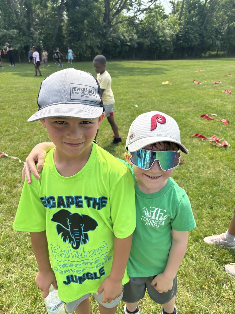 Kindergarten buddies at Field Day
