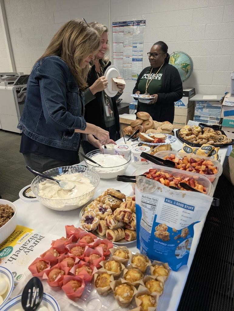 DECA breakfast photo