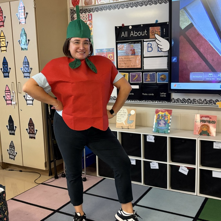  teacher wearing Apple suit