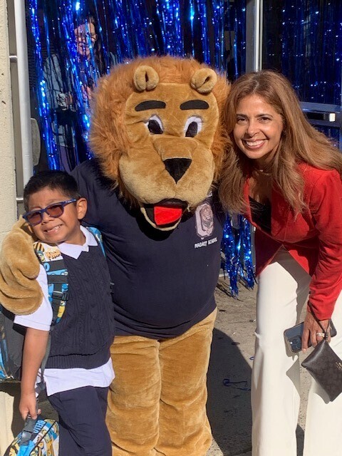 w mascot