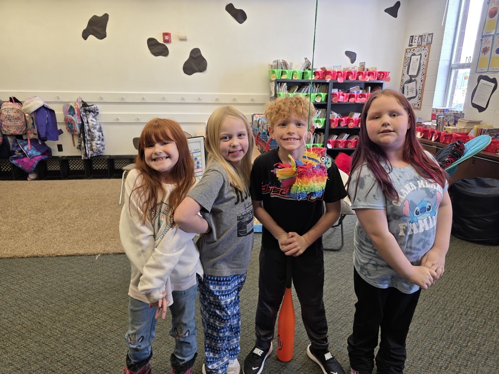 Mexico holiday traditions Christmas piñata