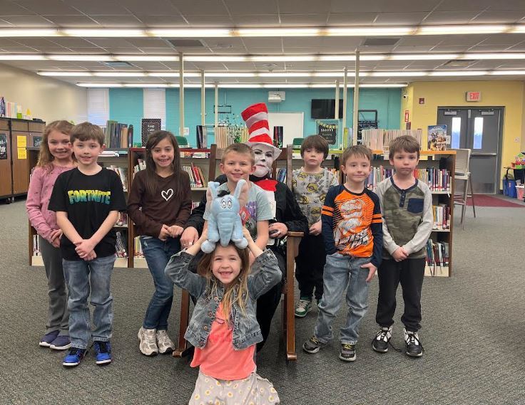 1st grade students with Cat in the Hat