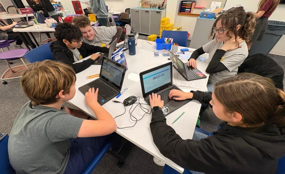 7th graders collaborating