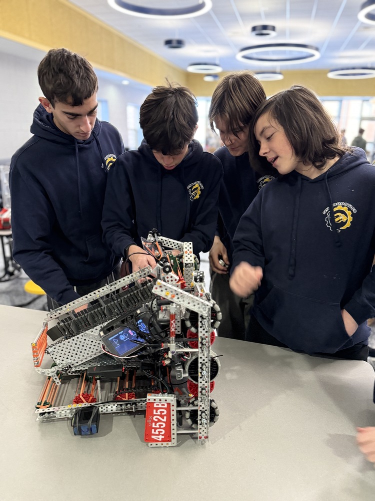 Students working robot
