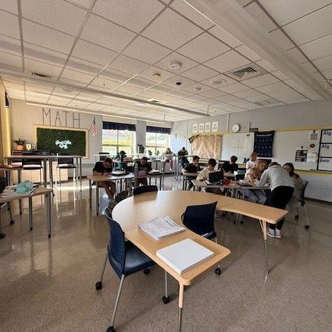 8th Grade Math Classroom - new furniture