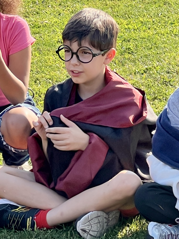 kids dressed as Harry Potter