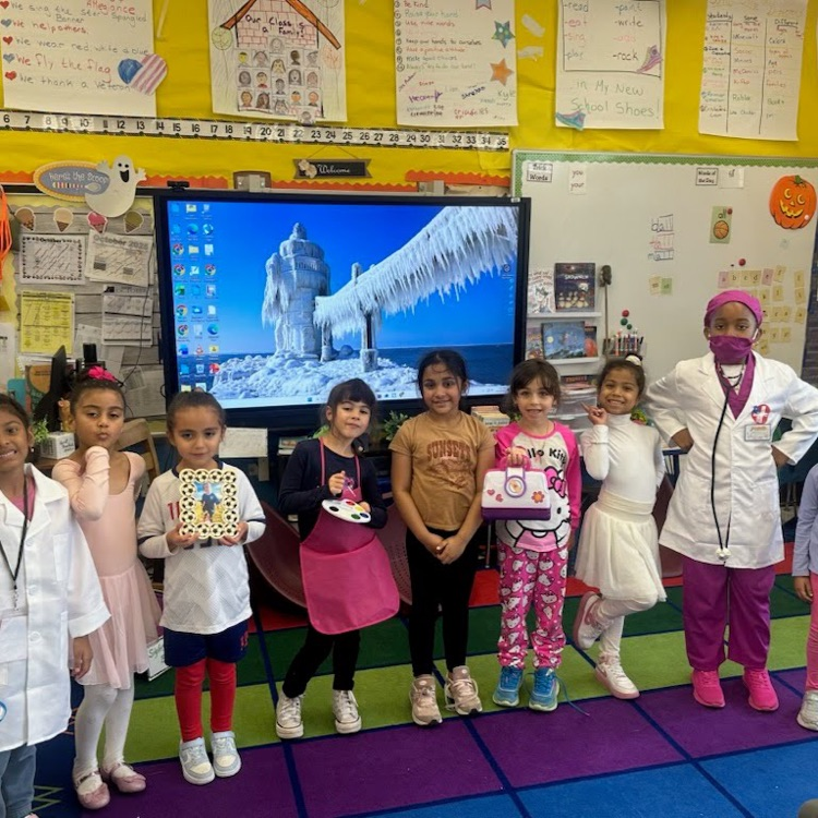 kids dress up like what they wanna be when they grow up