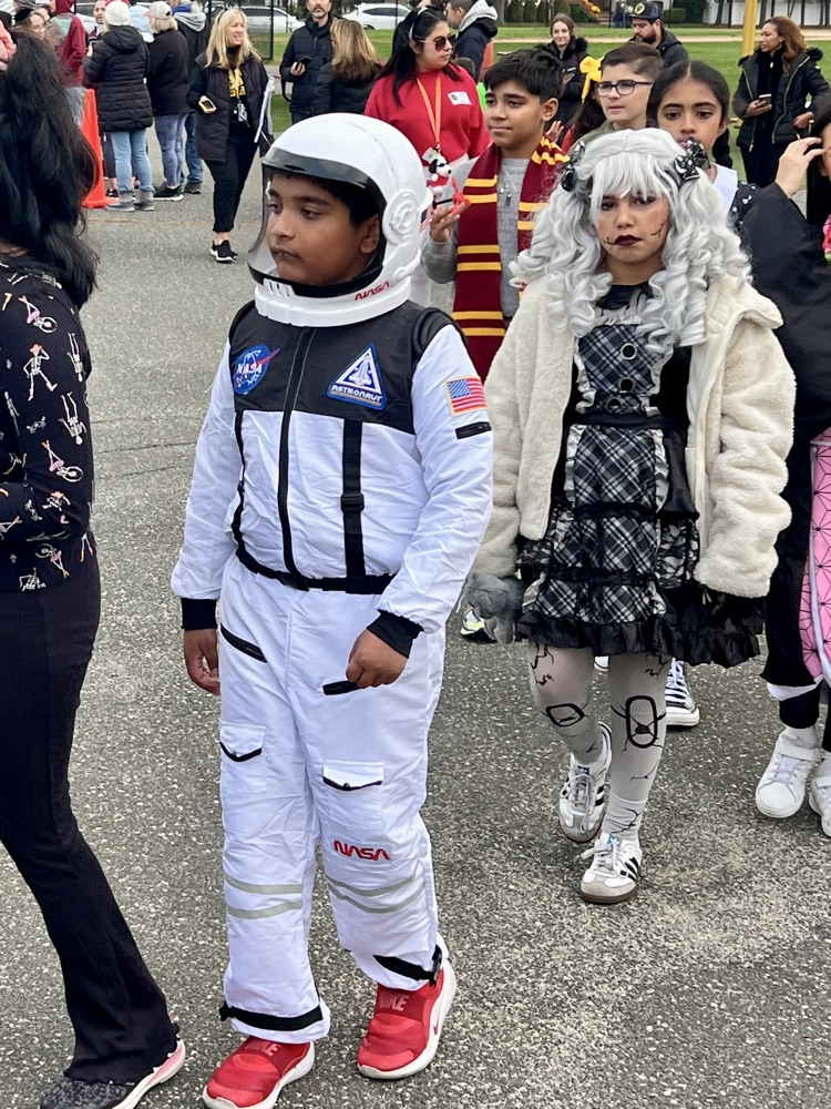 kids in costume