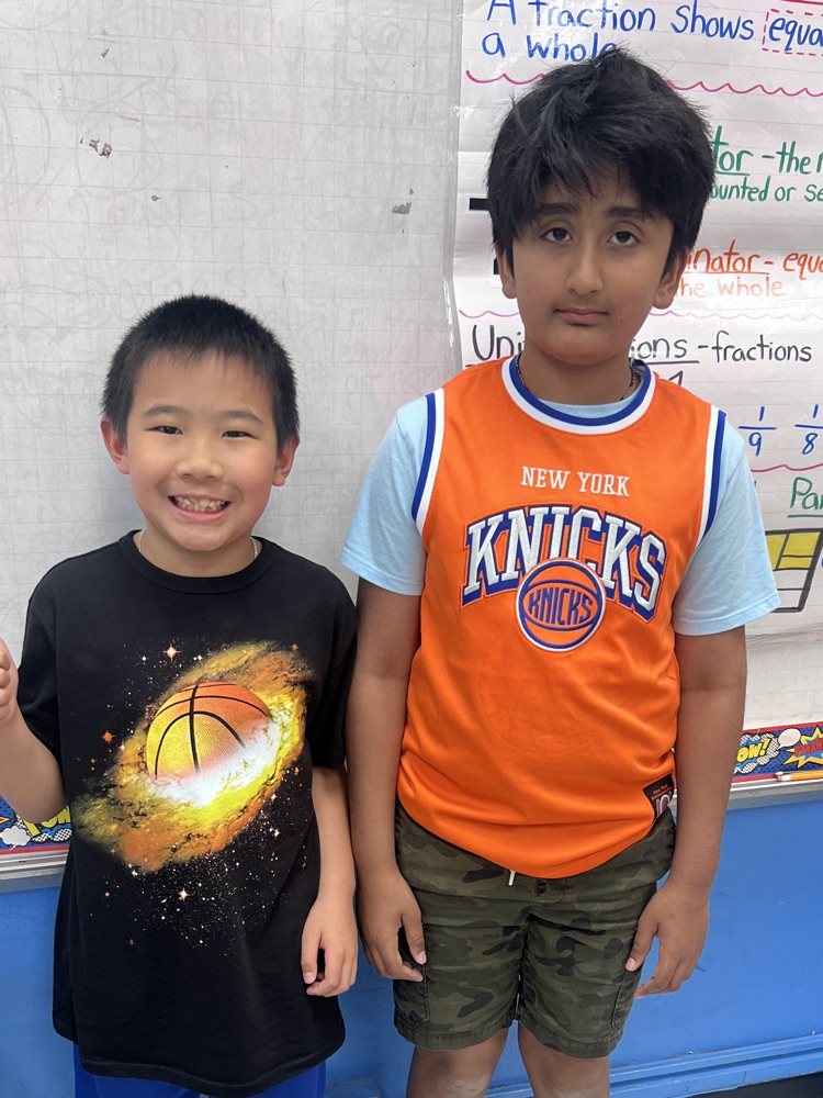 kids wearing Knicks clothing