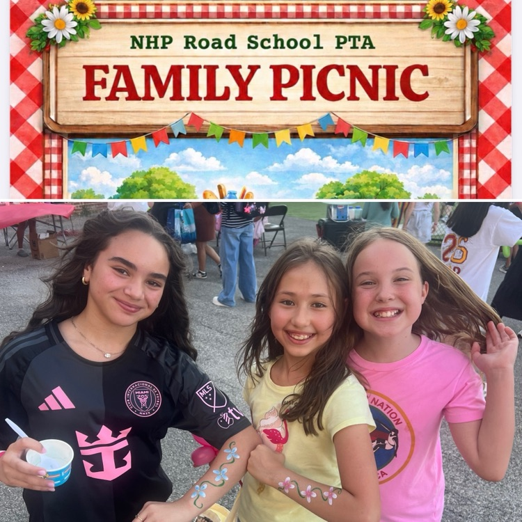 Family picnic sign picture with three girls