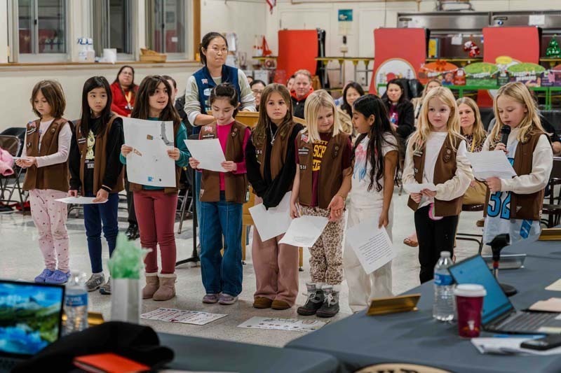 Student and teacher group photo.