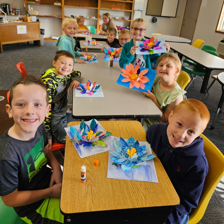 2nd Grade worked hard on these beautiful 3D water lilly's 🪷