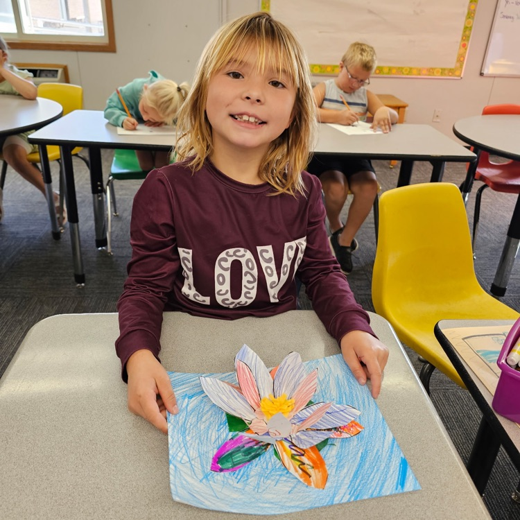 2nd Grade worked hard on these beautiful 3D water lilly's 🪷