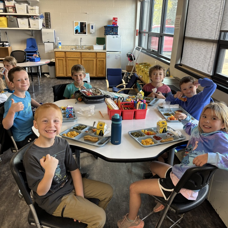 Second grade filled their star jar for good behavior and earned a special lunch with their teacher in the classroom! 