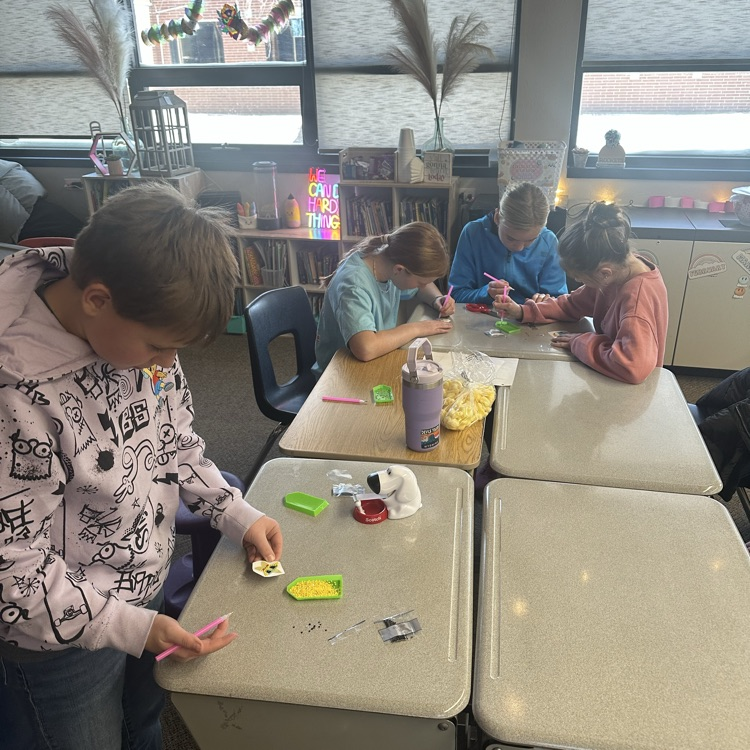 Chilly weather calls for indoor recess. Mrs. Johnson’s class did diamond art today