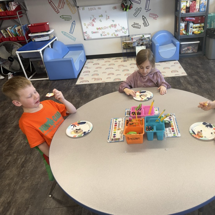 Carrie Nichols coming in to do the On the Move program. The kids get to try different foods each week.