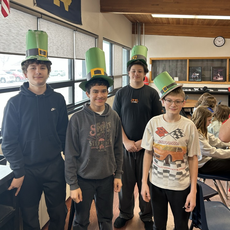  8th grade art day  in Mr D’s class for St. Paddy’s day. 