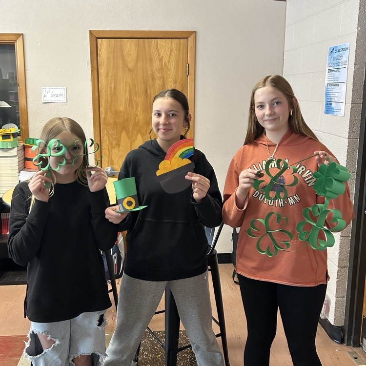 8th grade art day  in Mr D’s class for St. Paddy’s day. 