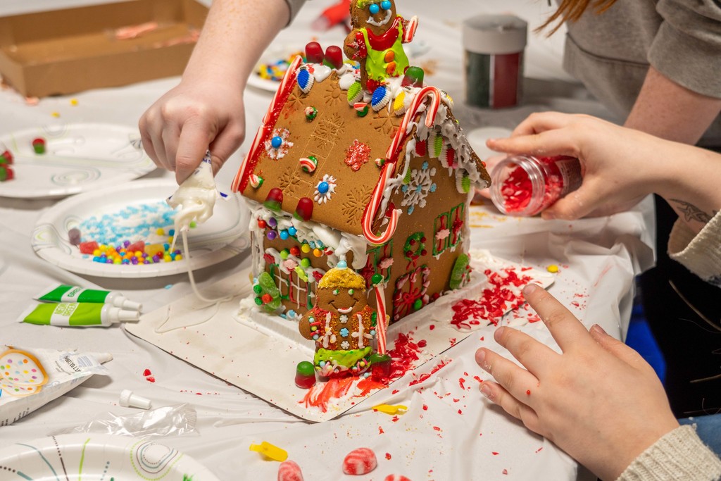 AM Gingerbread House