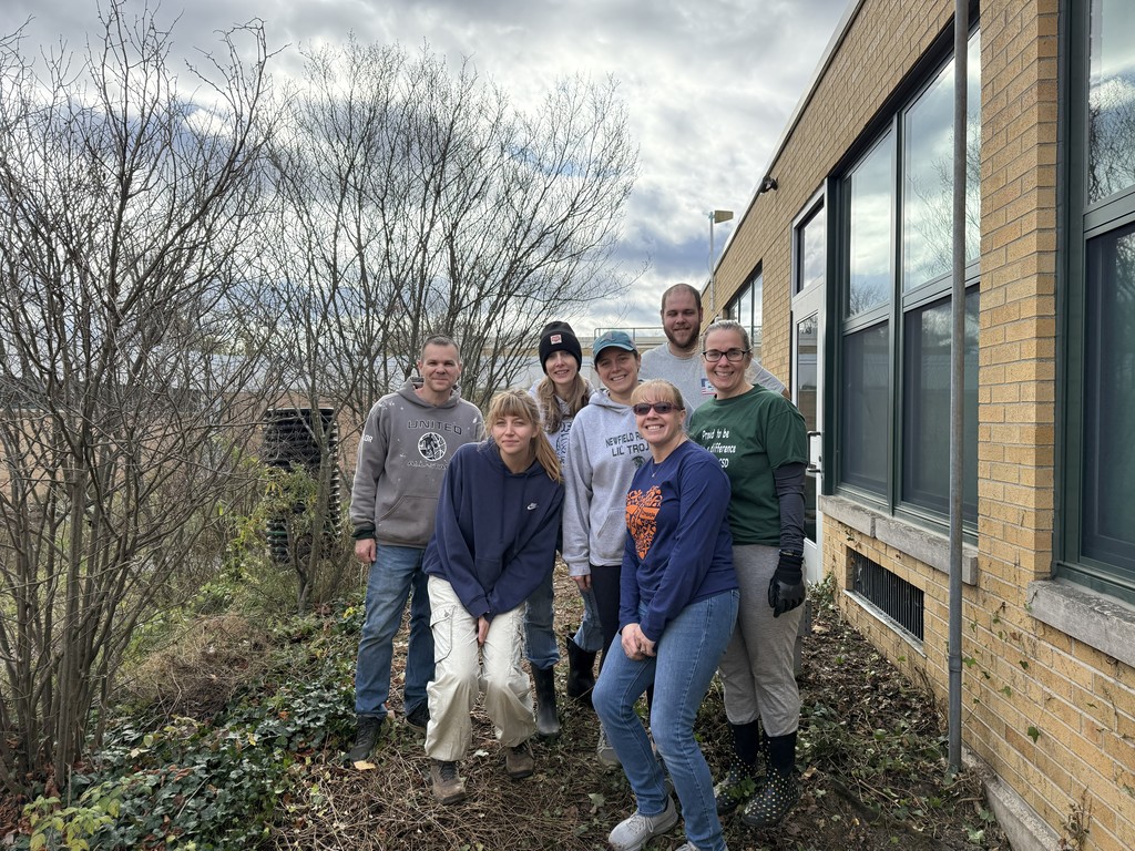 Garden Cleanup Volunteers