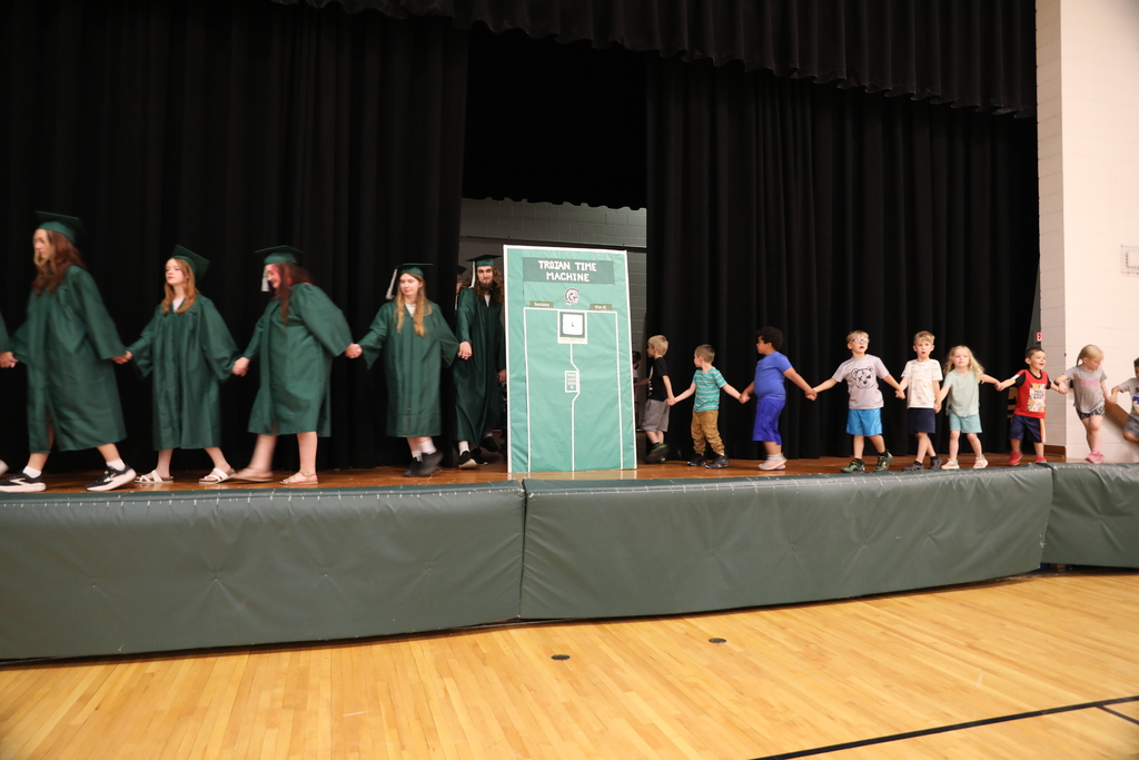 seniors and Pre-K doing a time capsule activity