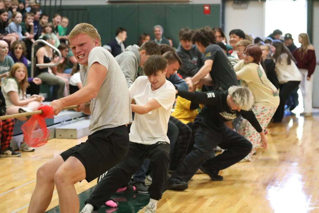 students playing tug of war
