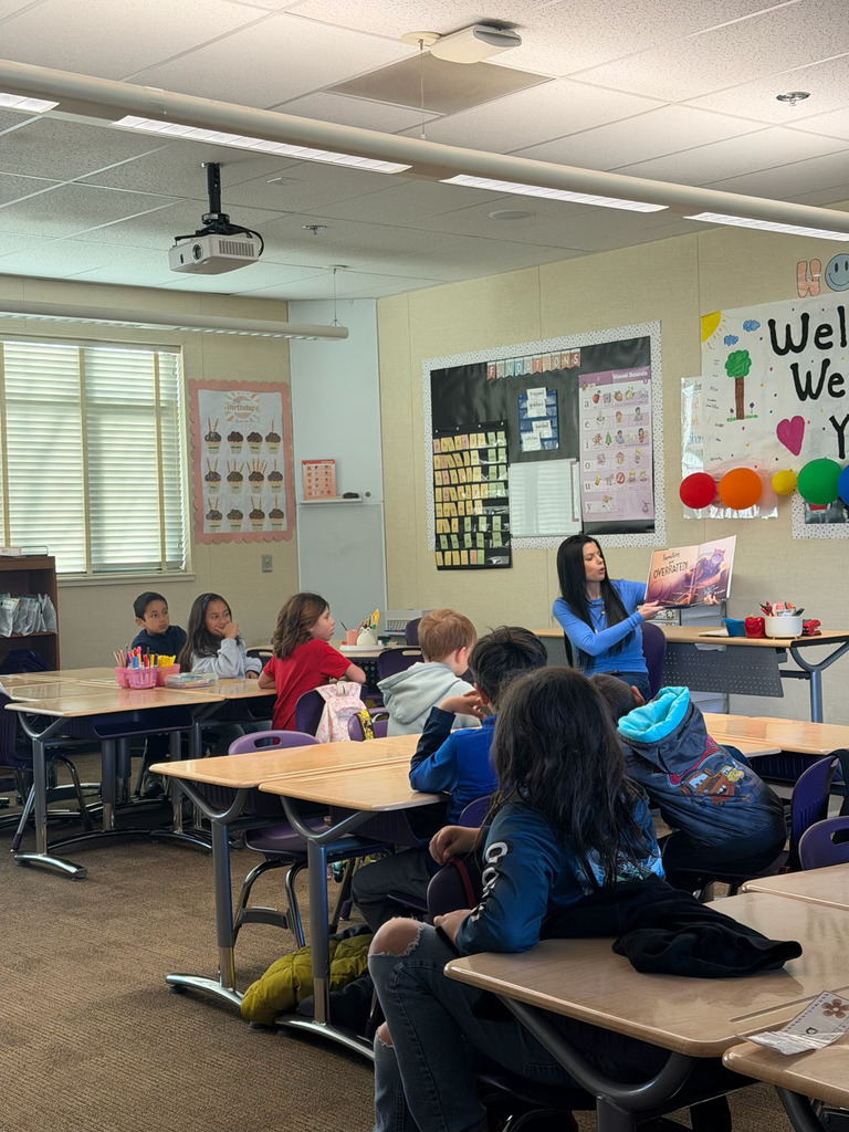 Read Across America, Dr. Seuss dress up.