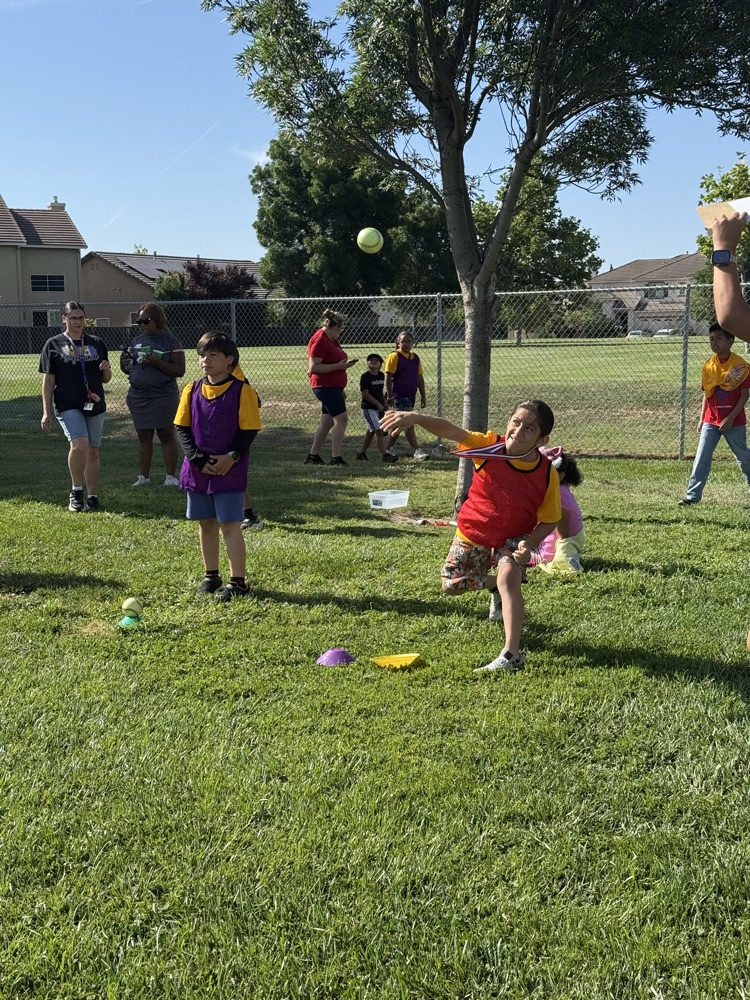 softball throw