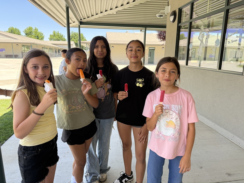 Students icecream award.