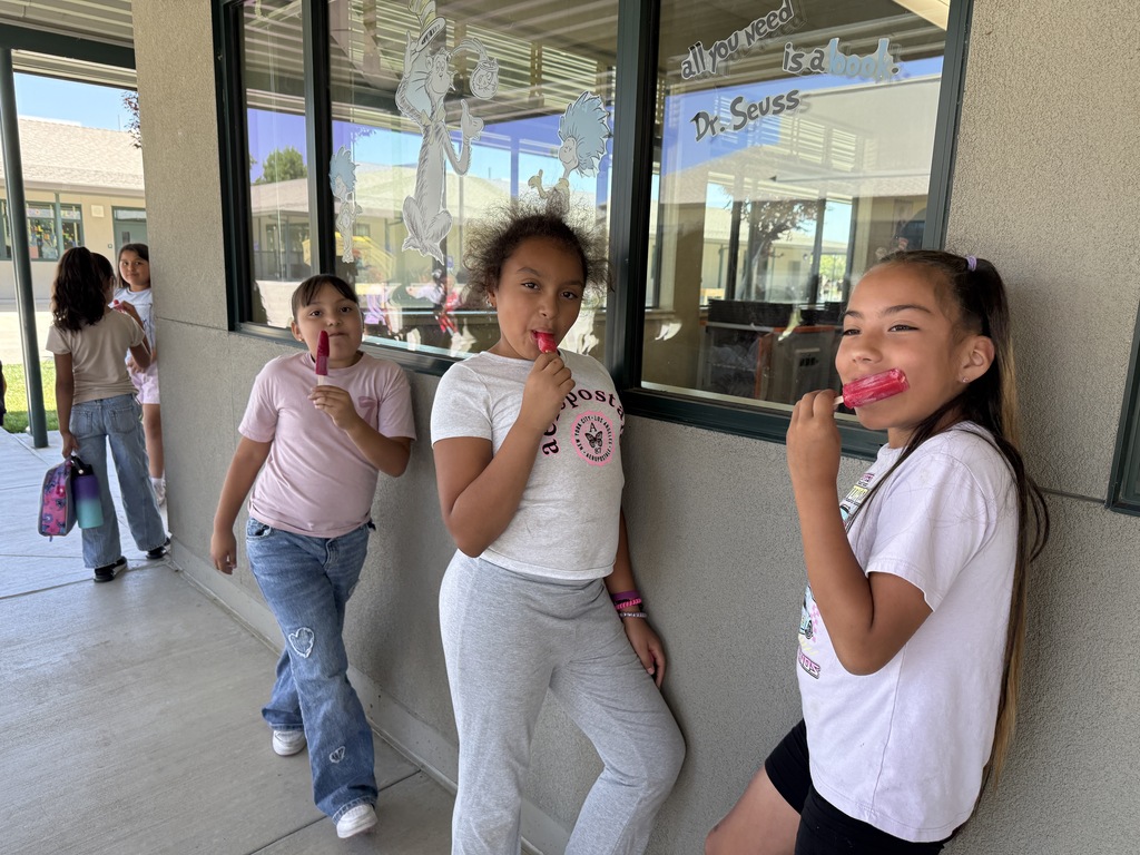 Students icecream award.