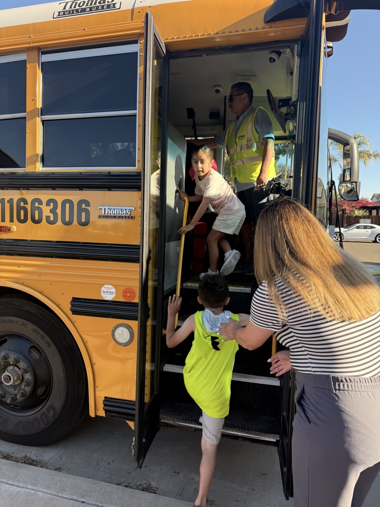 students going on the bus