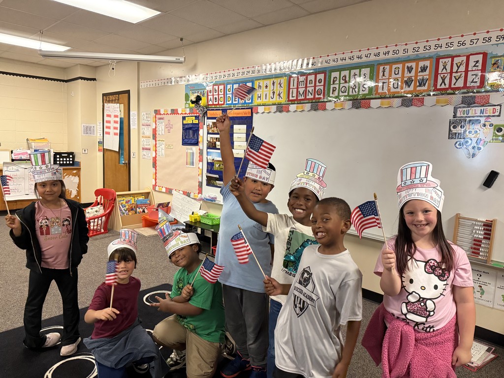 MORE CONSTITUTION DAY CELEBRATIONS WITH FIRST GRADERS AT NNE