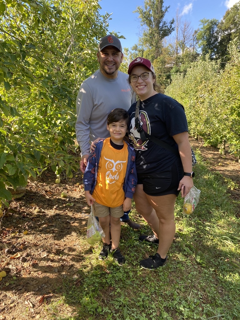 Mrs. King's class at Perry Lowe Orchard