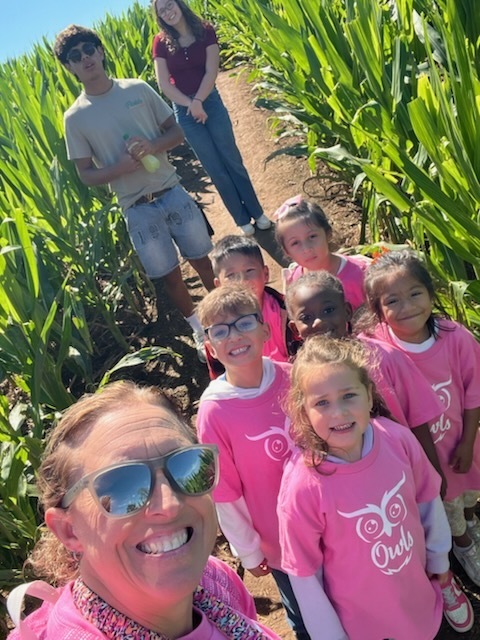kinder field trip to Johnny Wilson Farm
