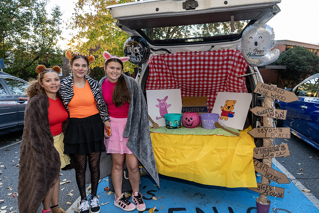 Trunk or treat with Winnie the Pooh theme
