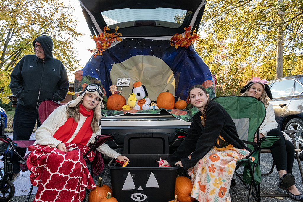Trunk or Treat with Charlie Brown theme