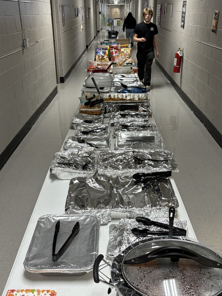 DHS Thanksgiving Feast