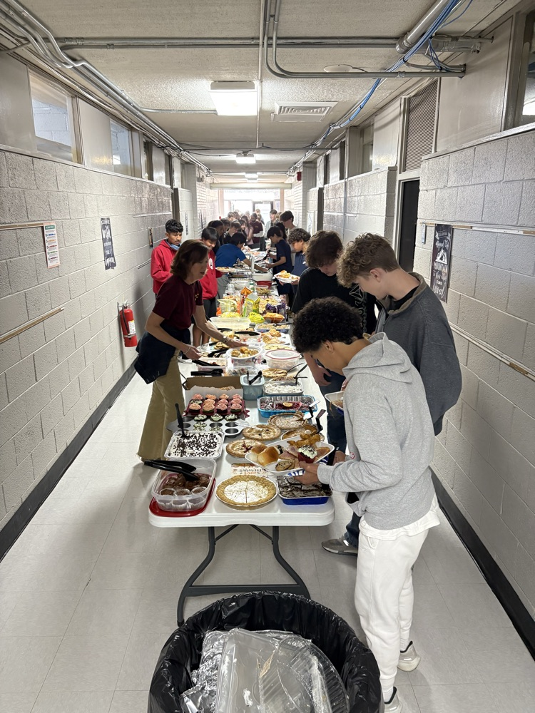 Students enjoying the feast
