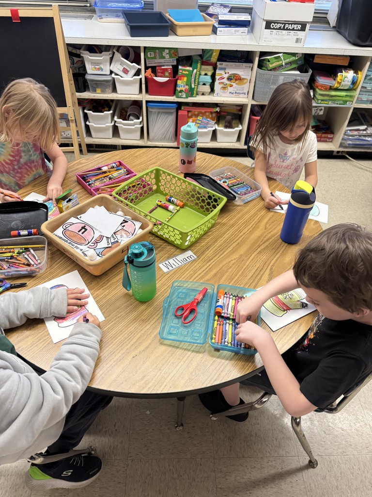 Mrs. Higdon's Kinders crafting