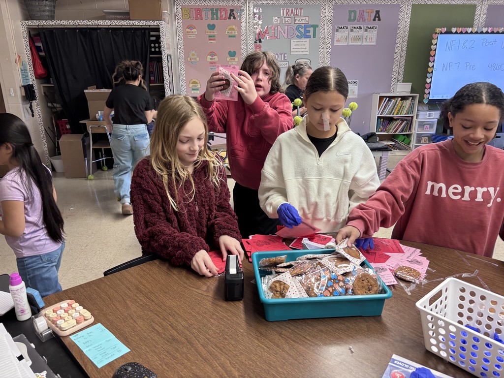 Student Council packaging Valentine Grams