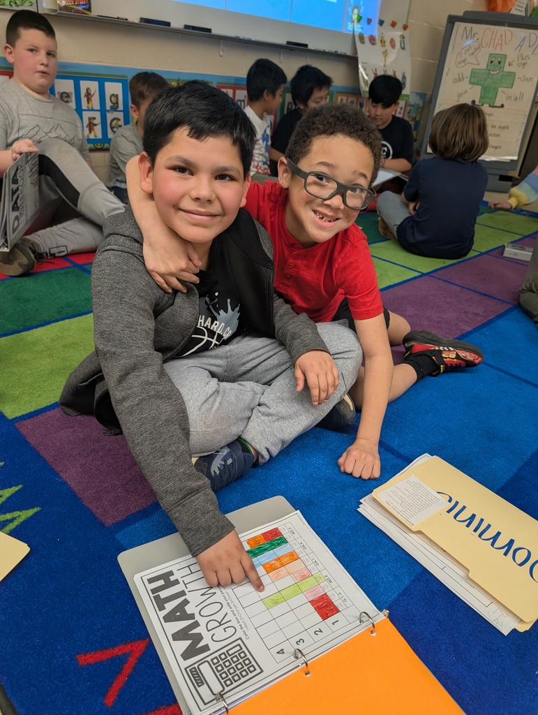 Ms. Yang's 4th graders worked hard to go over data and took ownership of their learning at Student-Led conferences! 