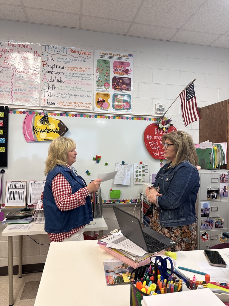 Ms. K being randomly selected for a $500 gift card.