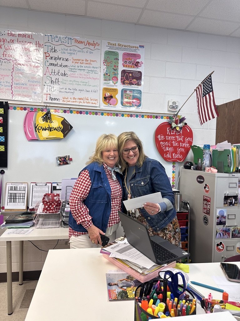 Ms. K being randomly selected for a $500 gift card.