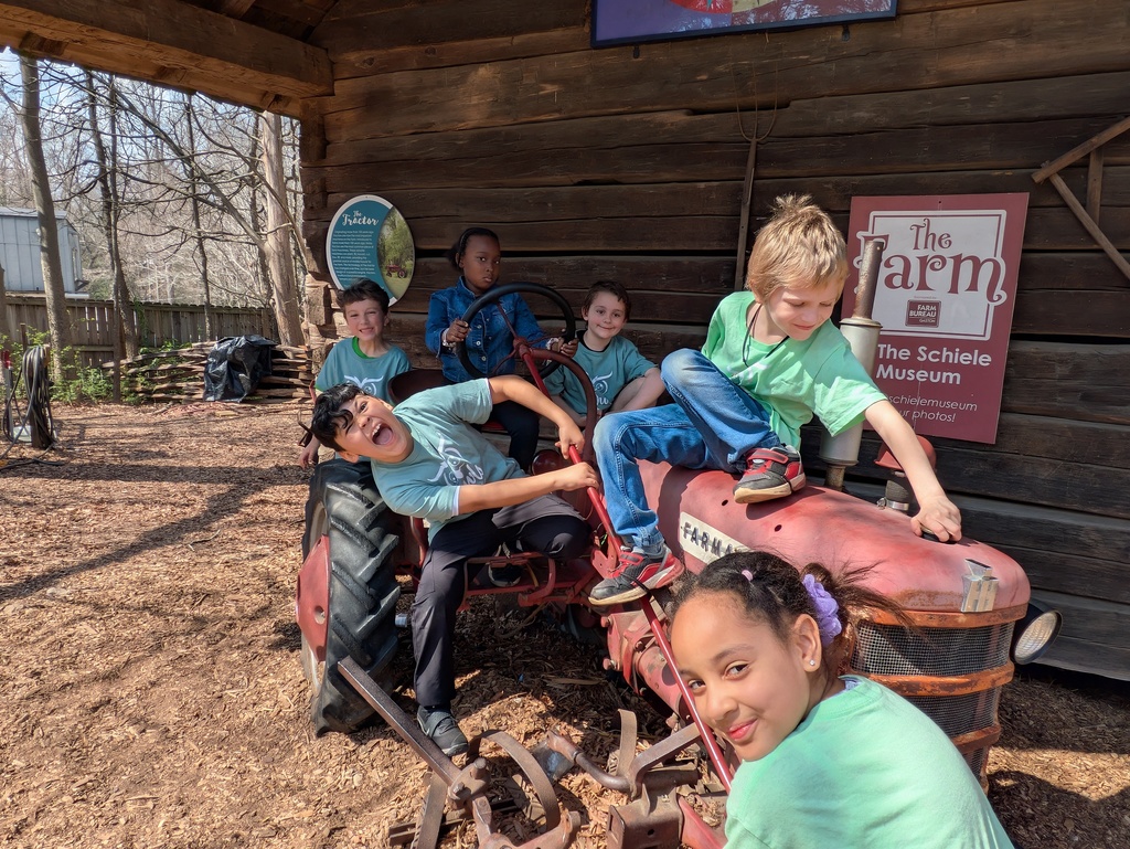 Our 2nd grade students had an amazing time on their field trip to the Schiele Museum of Natural History! Throughout the day, students explored fascinating exhibits about wildlife, natural habitats, and science, bringing their classroom learning to life in such an exciting way. From observing animals to discovering new facts about the natural world, our students were fully engaged and curious every step of the way.  Experiences like this help spark a love for learning and give students the chance to see science beyond the classroom walls.  A special thank you to the Schiele Museum staff for welcoming our students and providing such a wonderful educational experience. We truly appreciate your hospitality and the opportunity for our students to learn and explore! 🚌🔬🌎