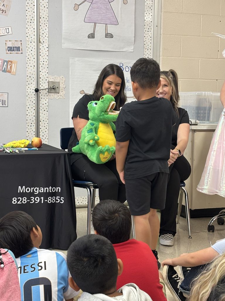 We had an incredible Career Day at Shuford! 🎉 Our students had the opportunity to learn from a variety of professionals who generously shared their time, experiences, and passion for their careers. From hands-on demonstrations to engaging conversations, the day was filled with inspiration and curiosity. Events like this help our students begin to explore their interests and imagine the possibilities for their future. We are so grateful to all of our guest speakers for making this day meaningful and memorable! Thank you for helping us show our students that their dreams are within reach. 💼✨